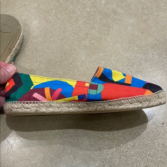 Colorful Slip-On Espadrilles with Abstract Pattern - Picture 3 of 4